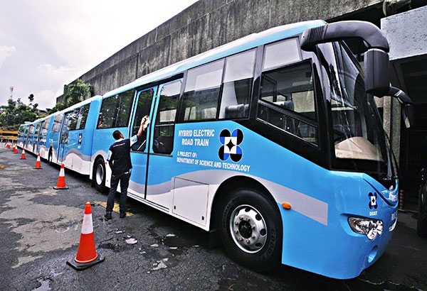 セブ市内に新たな交通機関 超巨大ハイブリットバス ササセブ